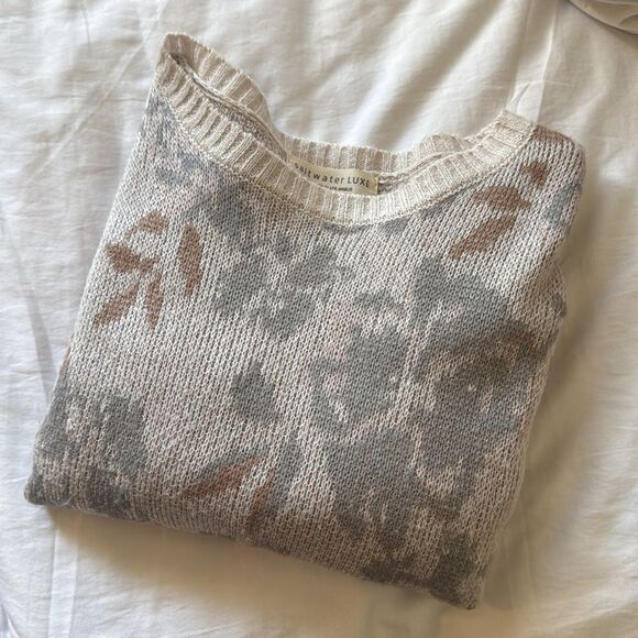 Salt Water Luxe | Floral Pattern Abstract Sweater Designed in Los Angeles Size L - Picture 4 of 6